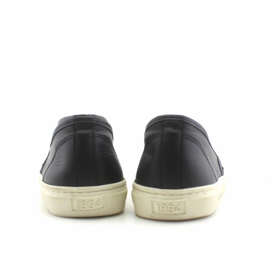 OLD NAVY 1994 affordable Old Navy shoe visuals