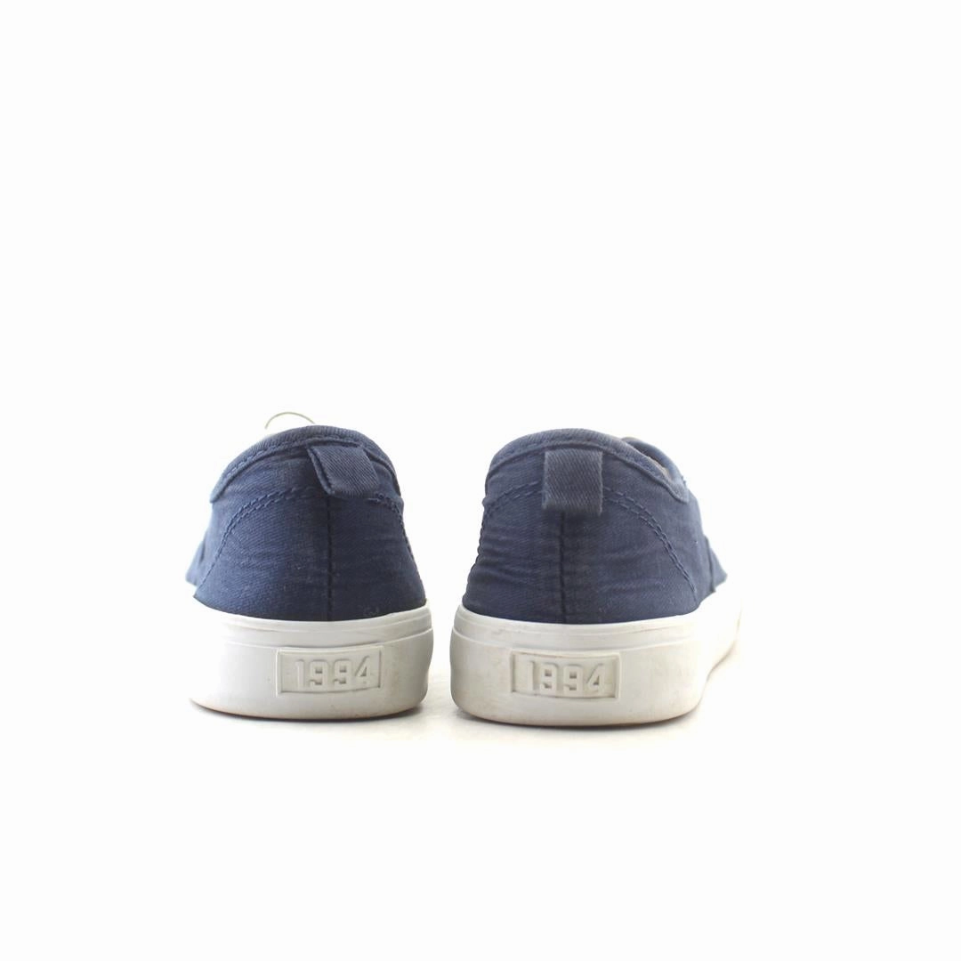 OLD NAVY 1994 everyday Old Navy footwear looks