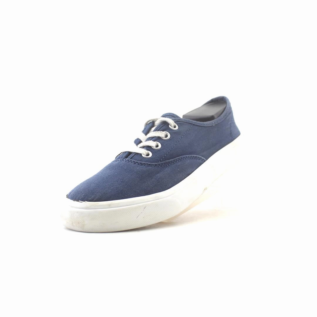 OLD NAVY 1994 everyday Old Navy footwear looks