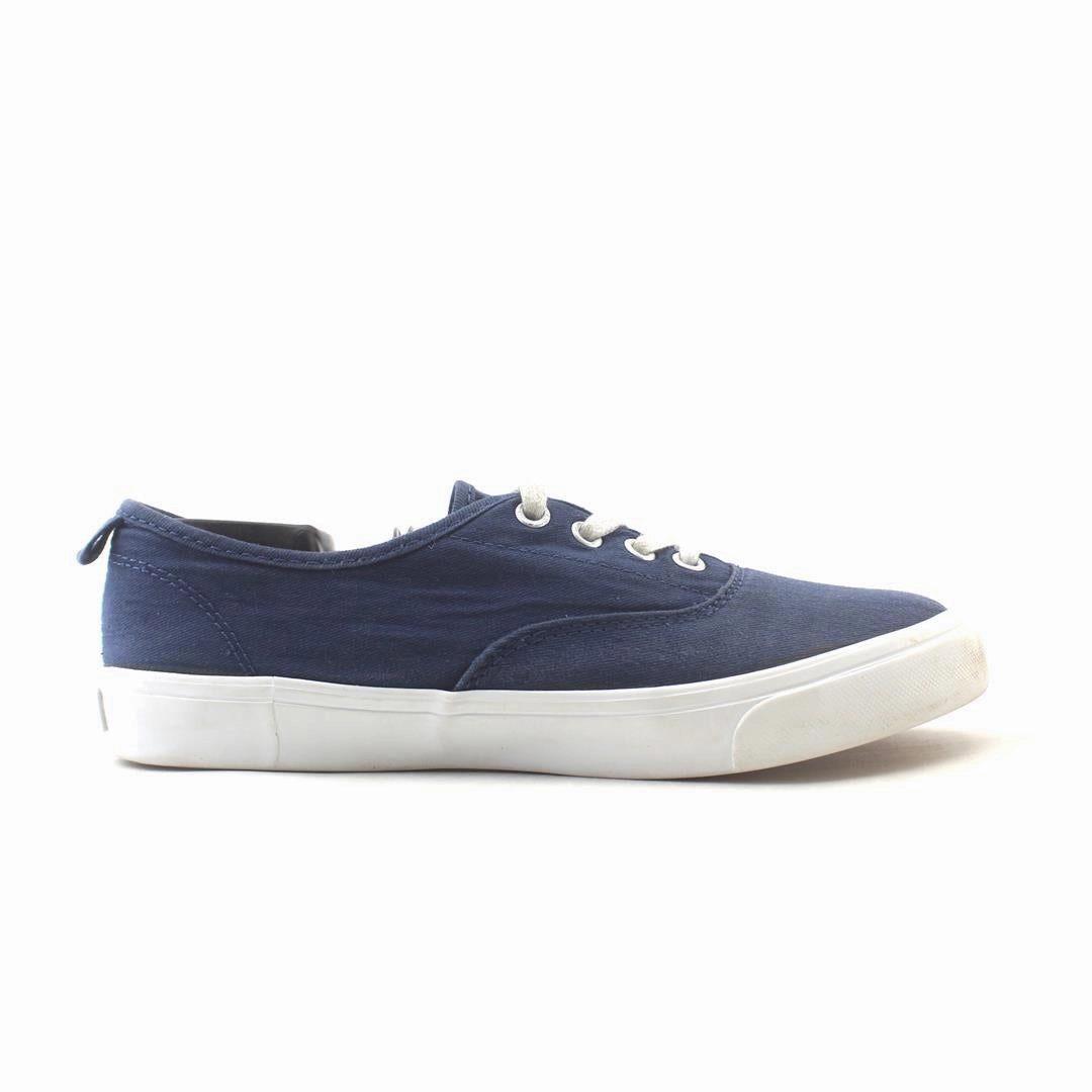 OLD NAVY 1994 everyday Old Navy footwear looks