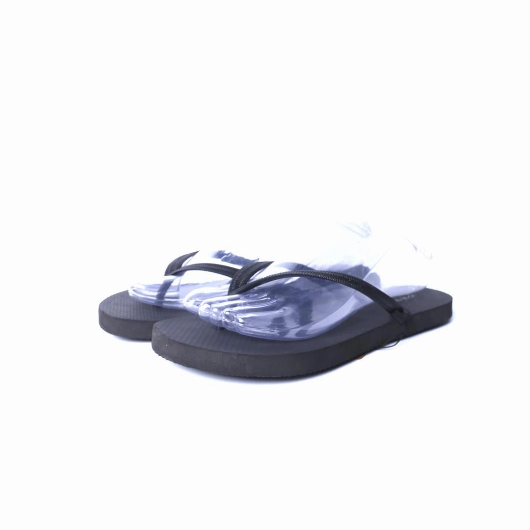OLD NAVY . Old Navy versatile casual footwear