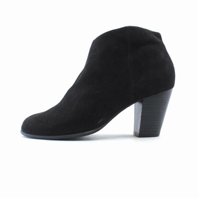 OLD NAVY . Old Navy versatile casual footwear