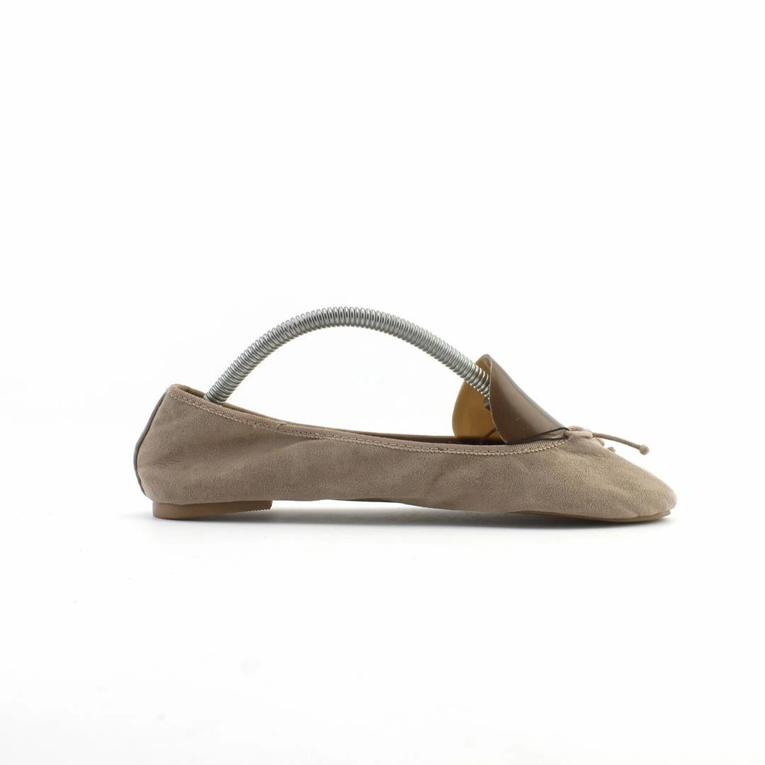 OLD NAVY . affordable Old Navy shoe visuals