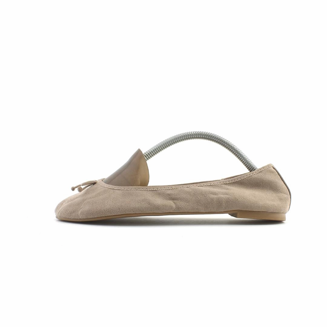 OLD NAVY . Old Navy versatile casual footwear