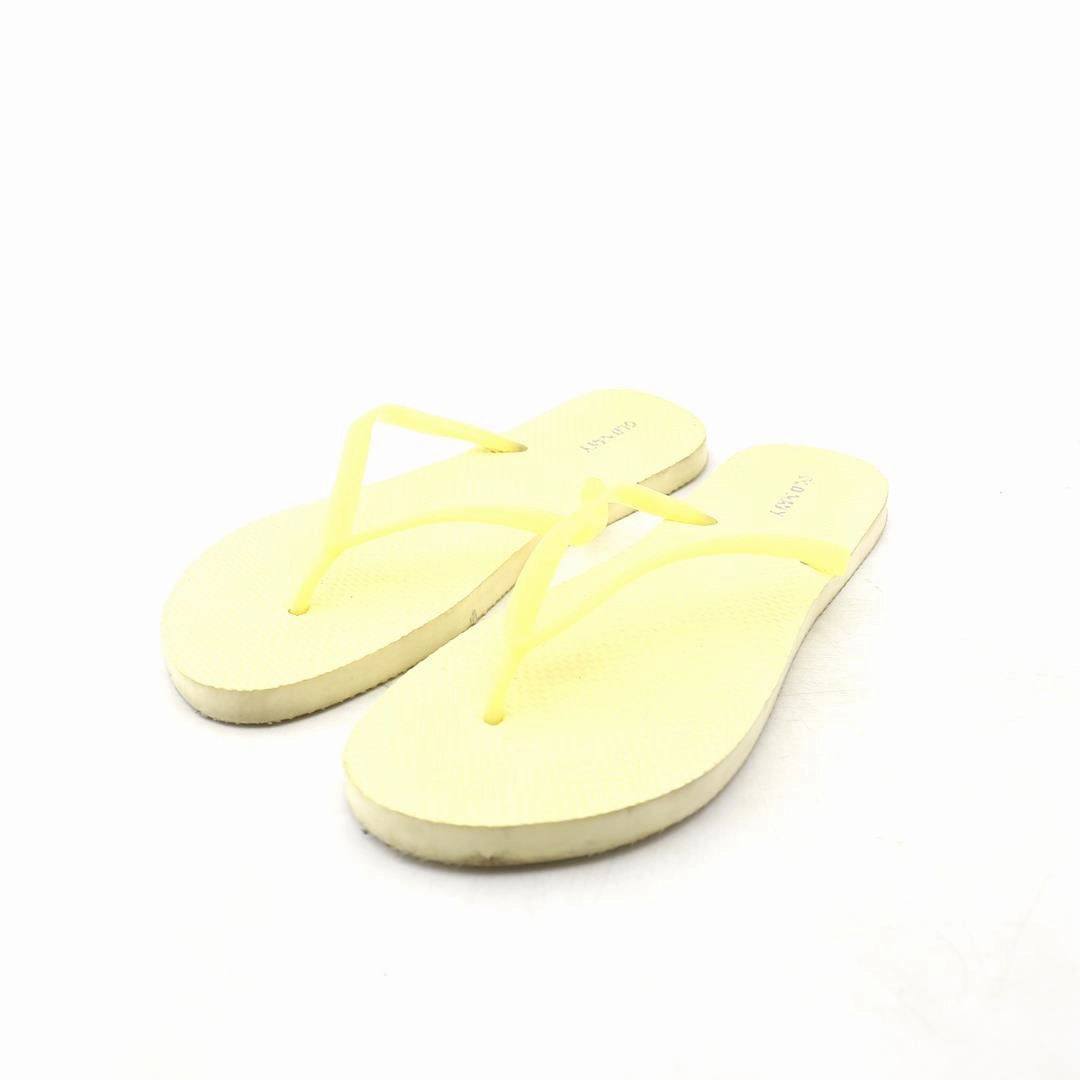 OLD NAVY . Old Navy versatile casual footwear
