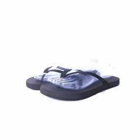 OLD NAVY . Old Navy versatile casual footwear
