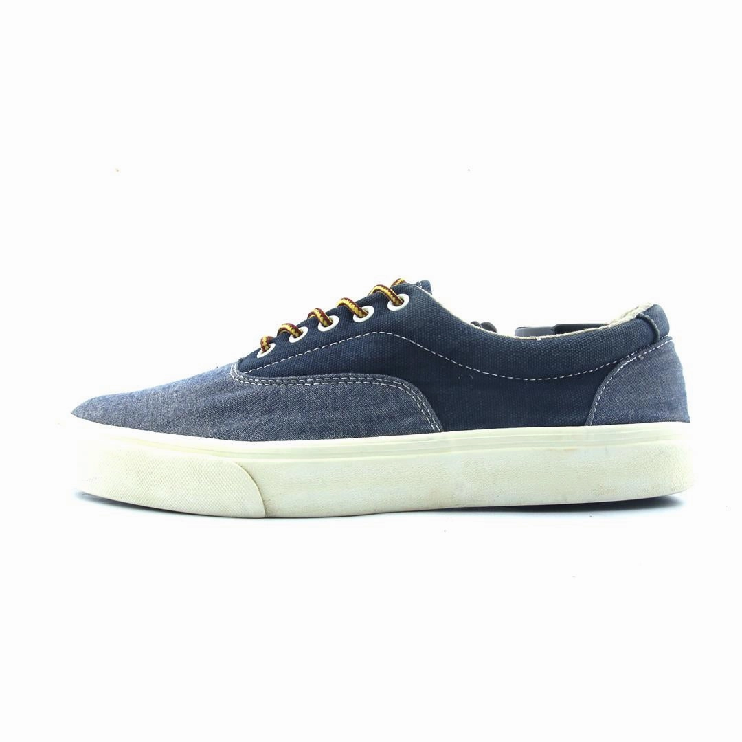 OLD NAVY . Old Navy versatile casual footwear