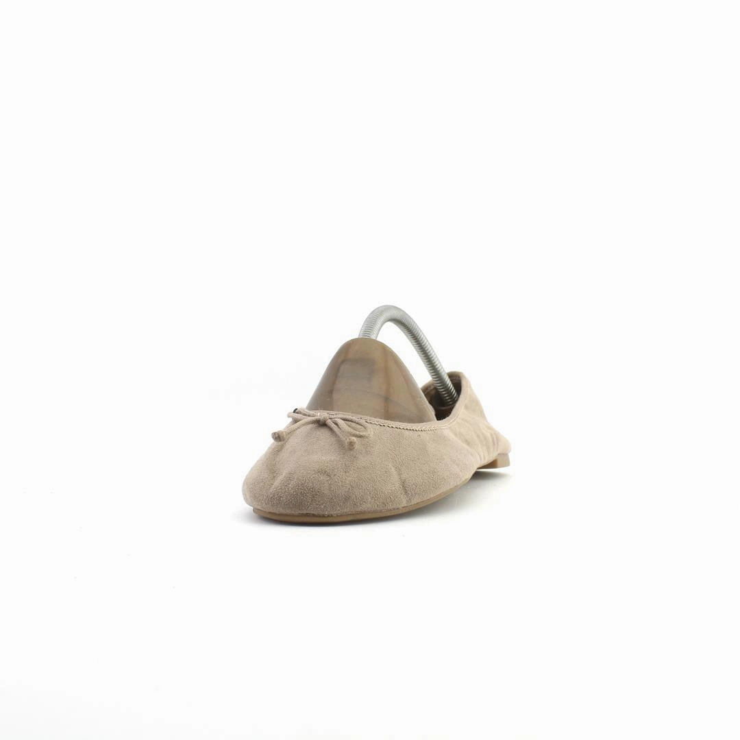 OLD NAVY . affordable Old Navy shoe visuals