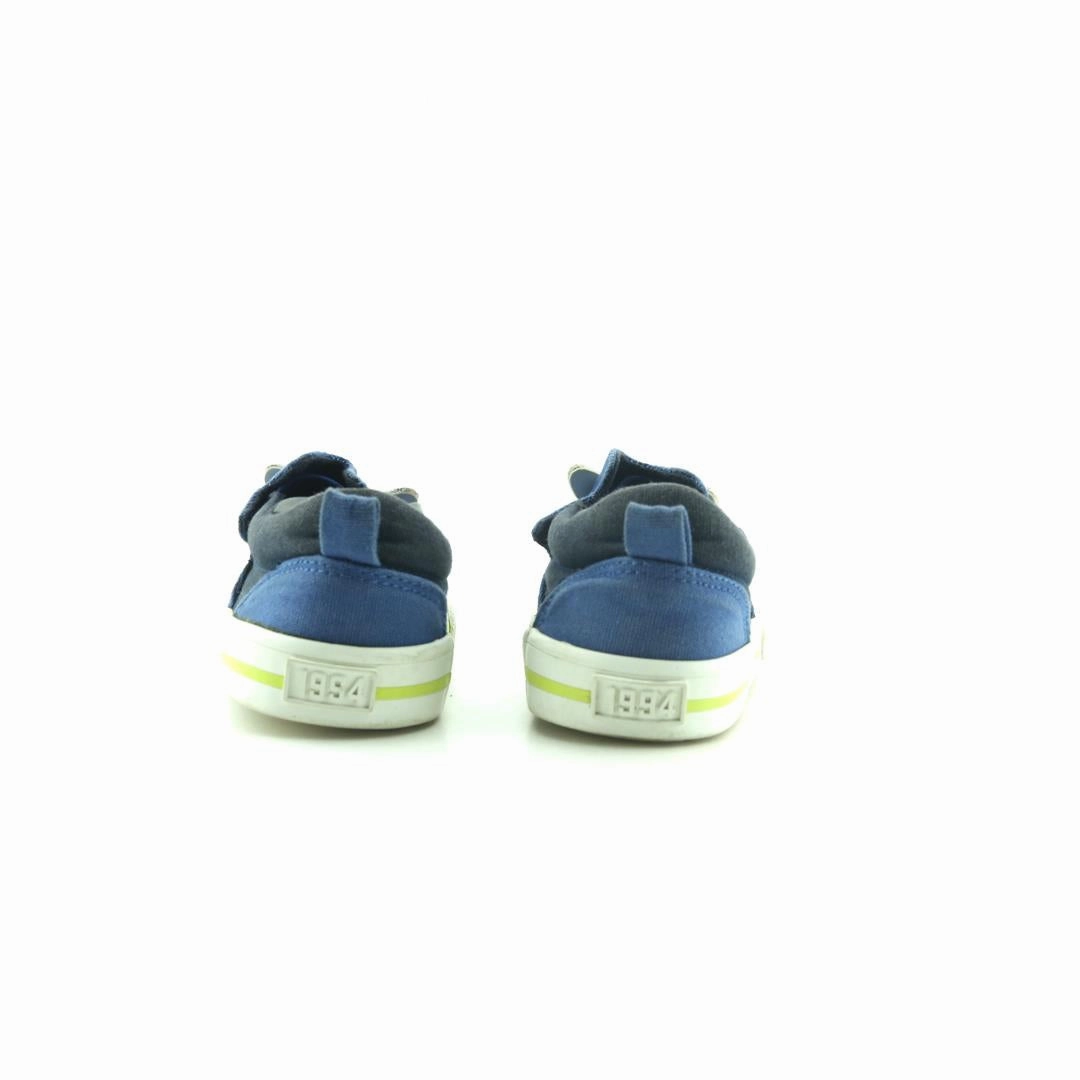 OLD NAVY . everyday Old Navy footwear looks