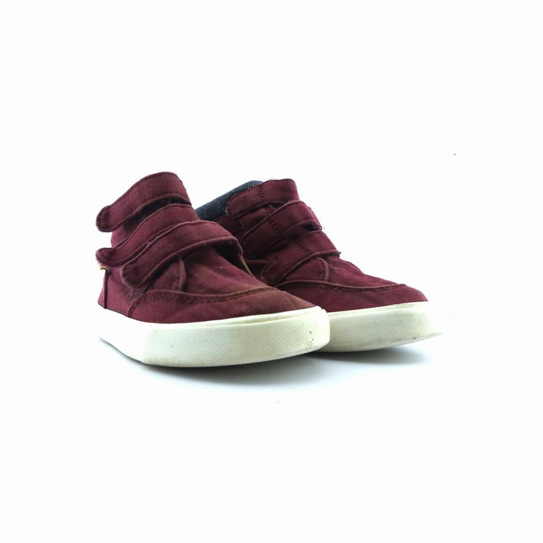 OLD NAVY . Old Navy casual shoe styles