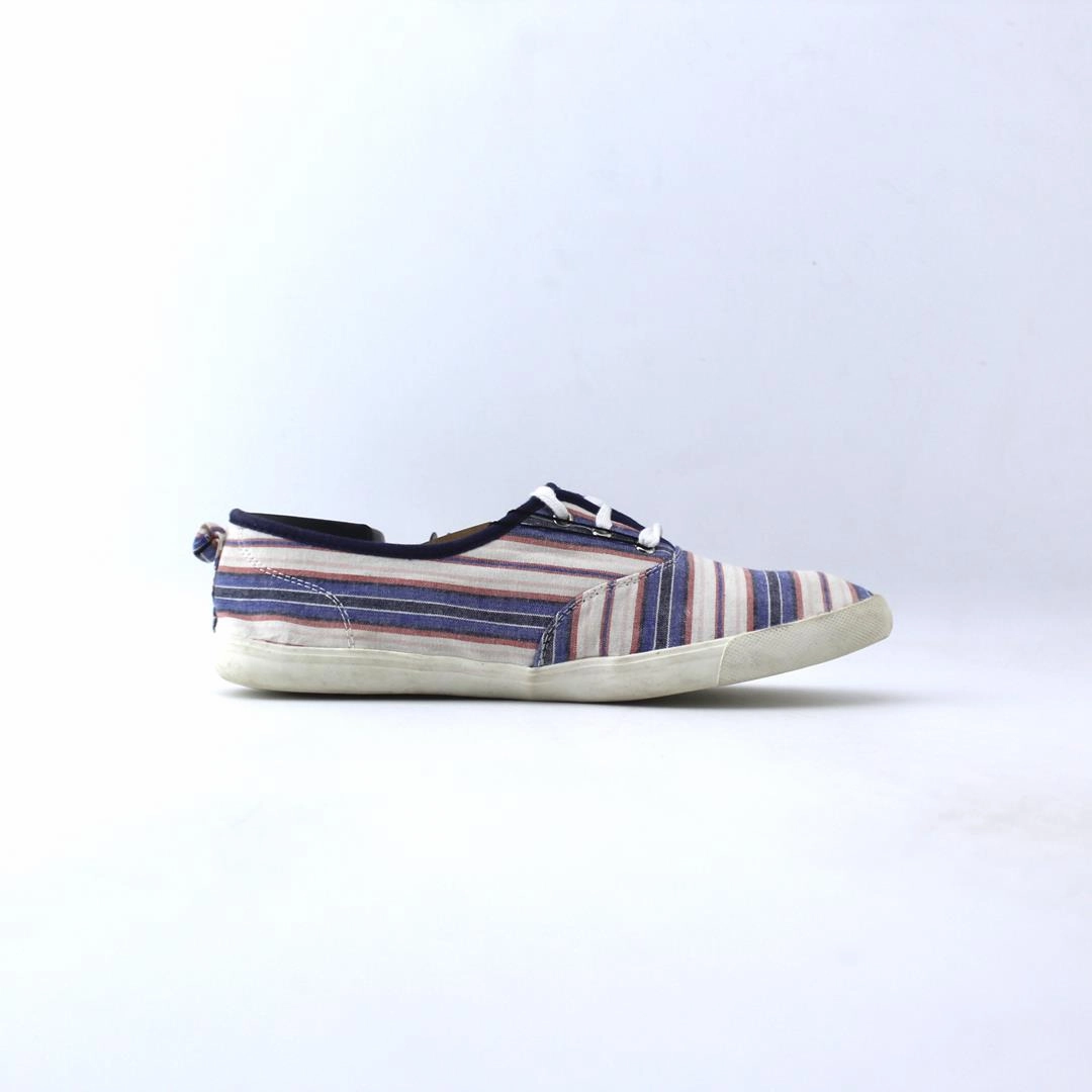 OLD NAVY . Old Navy casual shoe styles