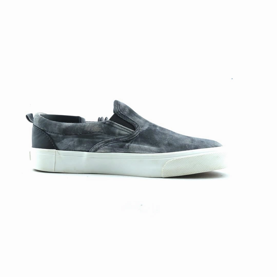 OLD NAVY . Old Navy casual shoe styles