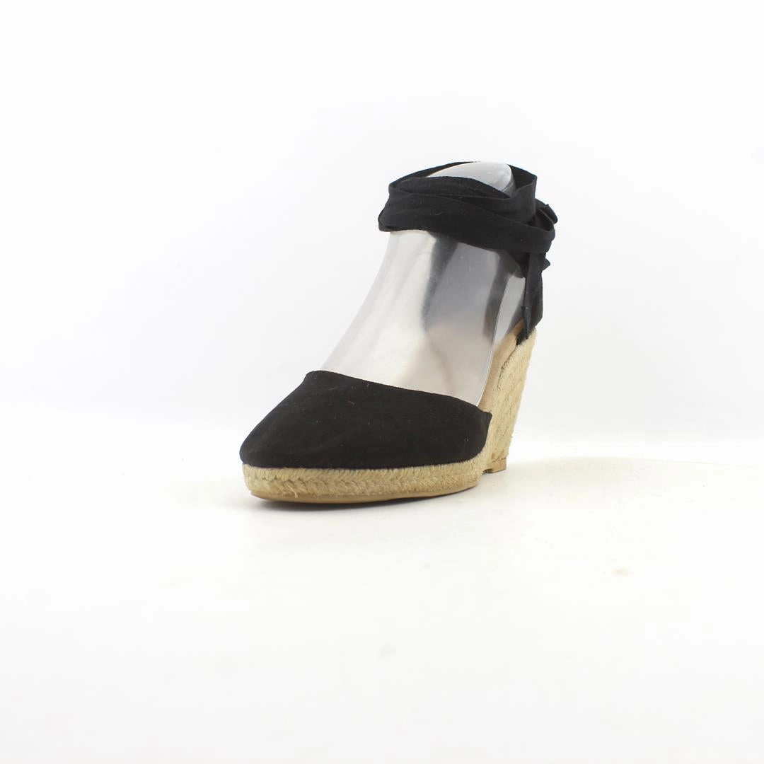 OLD NAVY . Old Navy casual shoe styles