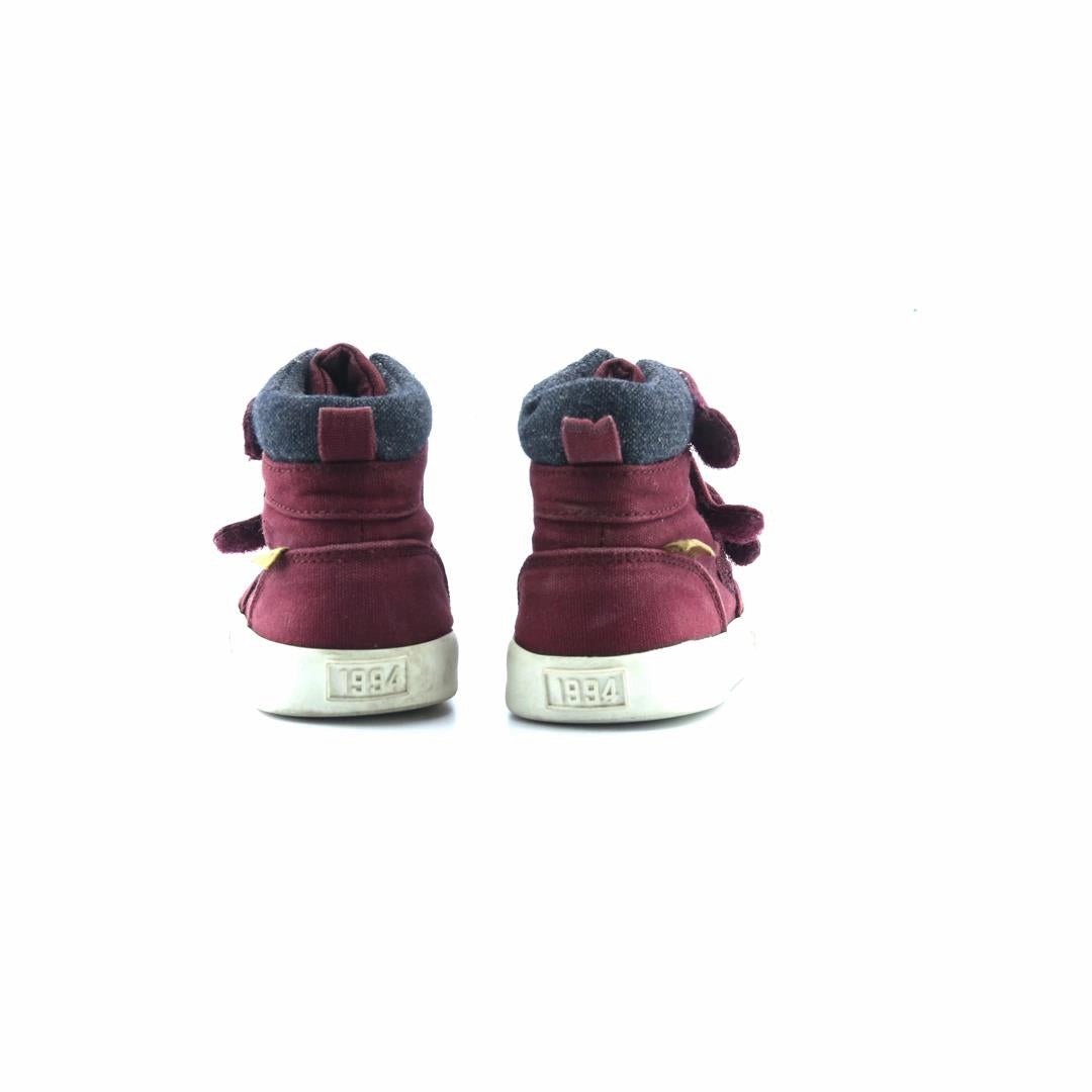 OLD NAVY . Old Navy casual shoe styles