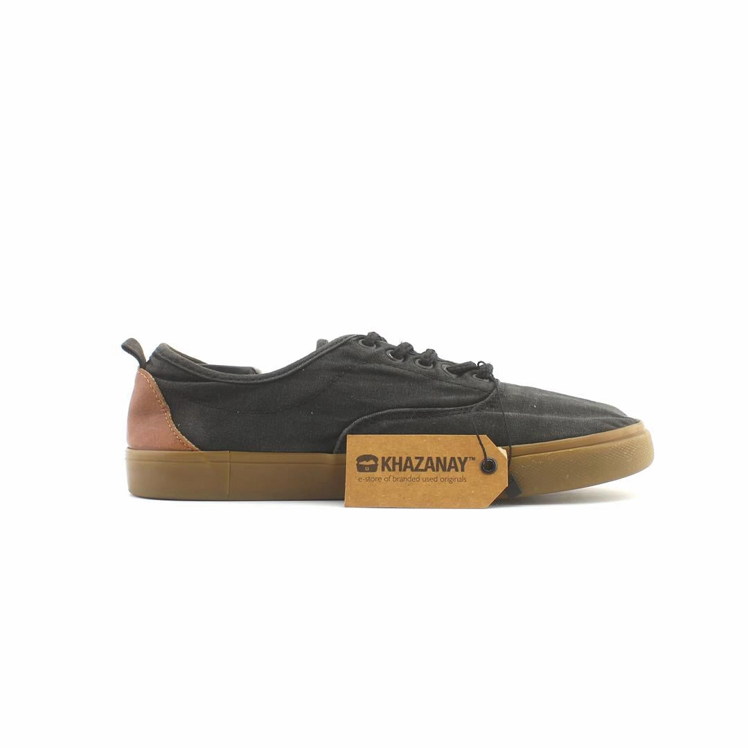OLD NAVY . Old Navy shoe design snapshots