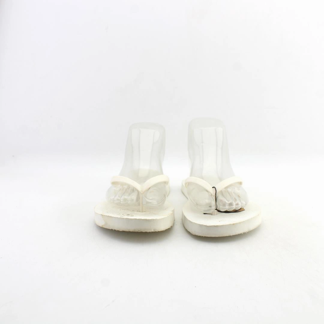 OLD NAVY . Old Navy shoe design snapshots