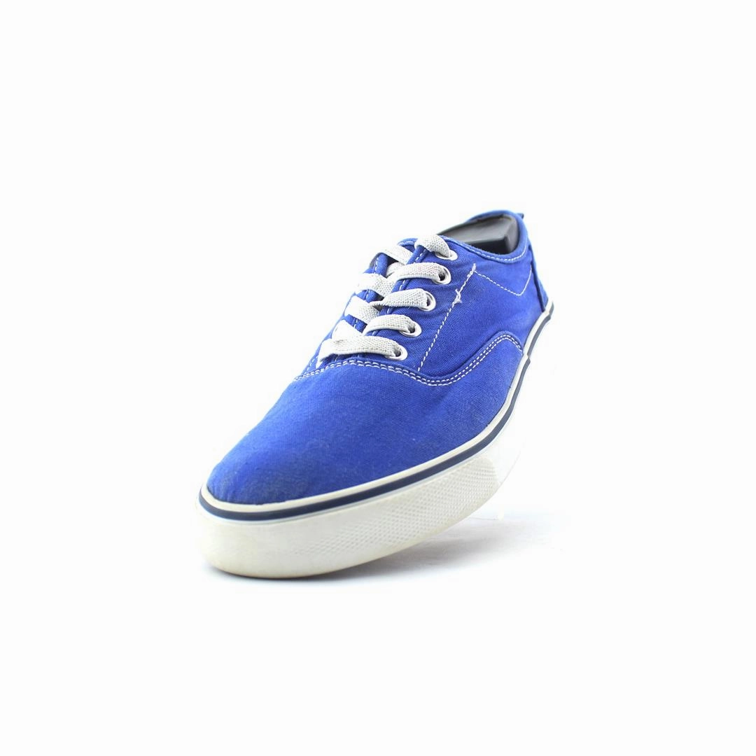 OLD NAVY ELASTIC CANVAS everyday Old Navy footwear looks