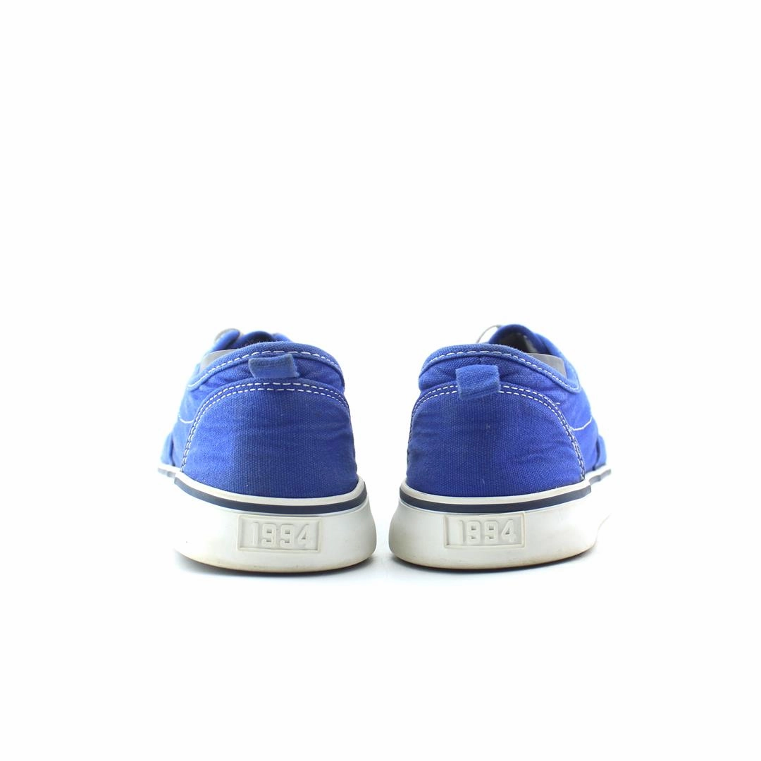 OLD NAVY ELASTIC CANVAS everyday Old Navy footwear looks