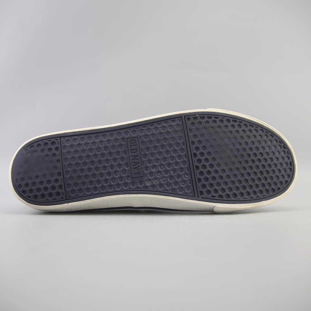 OLD NAVY LACE-UP affordable Old Navy shoe visuals