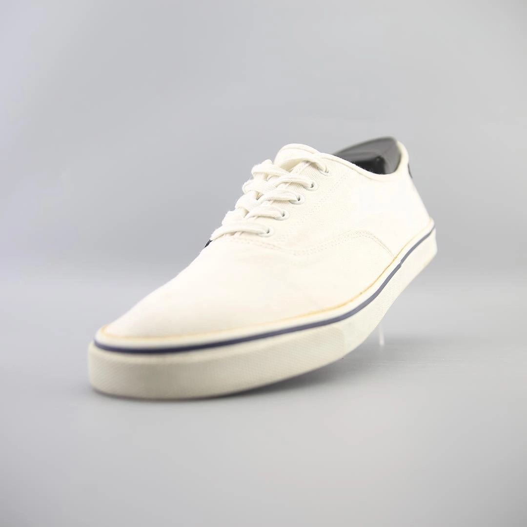 OLD NAVY LACE-UP affordable Old Navy shoe visuals