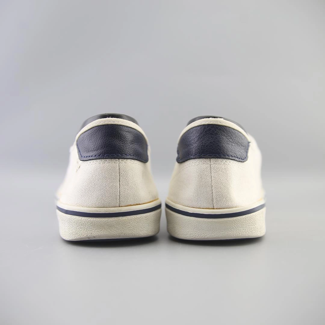 OLD NAVY LACE-UP affordable Old Navy shoe visuals