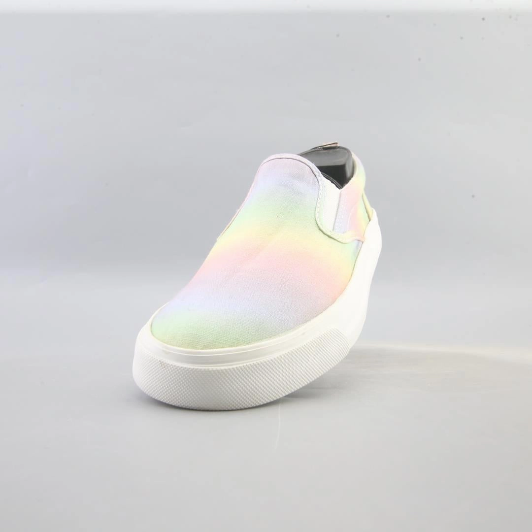 OLD NAVY RAINBOW everyday Old Navy footwear looks