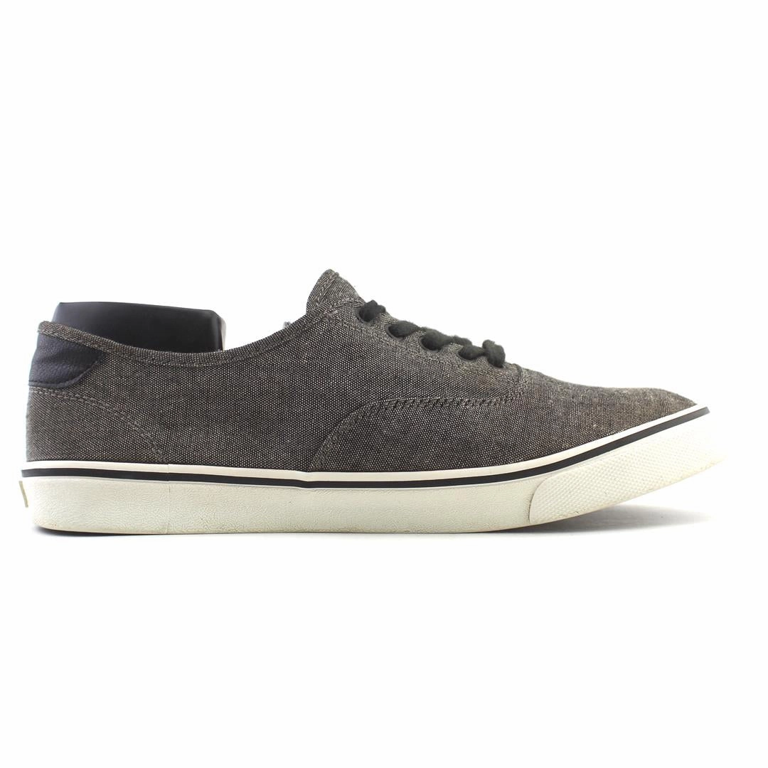 OLD NAVY TWILL LACE-UP affordable Old Navy shoe visuals