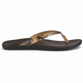 OLUKAI HO'OPIO LEATHER Olukai leather slip-ons with island style