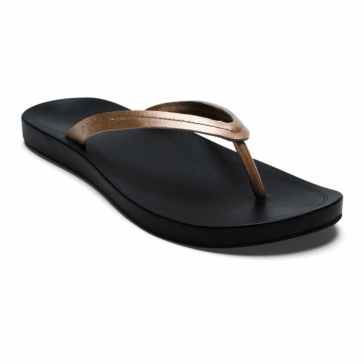 OLUKAI LALAHI WOMEN'S Olukai leather slip-ons with island style