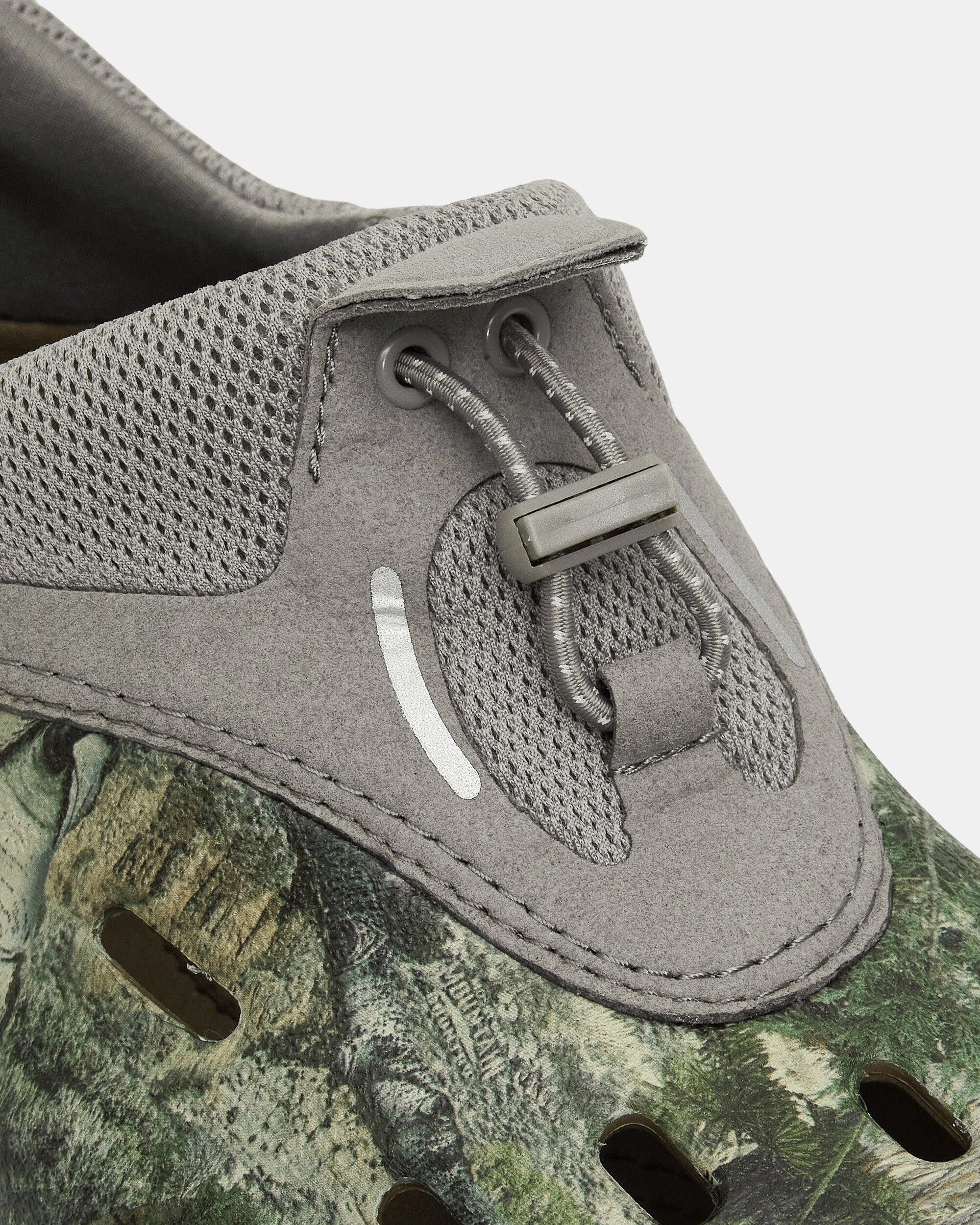 Quick Trail Mossy Oak Clogs Walnut Foam Comfort Clogs