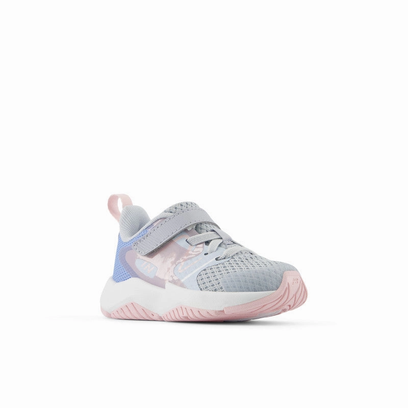 Rave Run v2 Bungee Lace with Top Strap -Bright Sky with Granite and Rose Sugar - Toddlers New Balance casual sneakers for everyday comfort