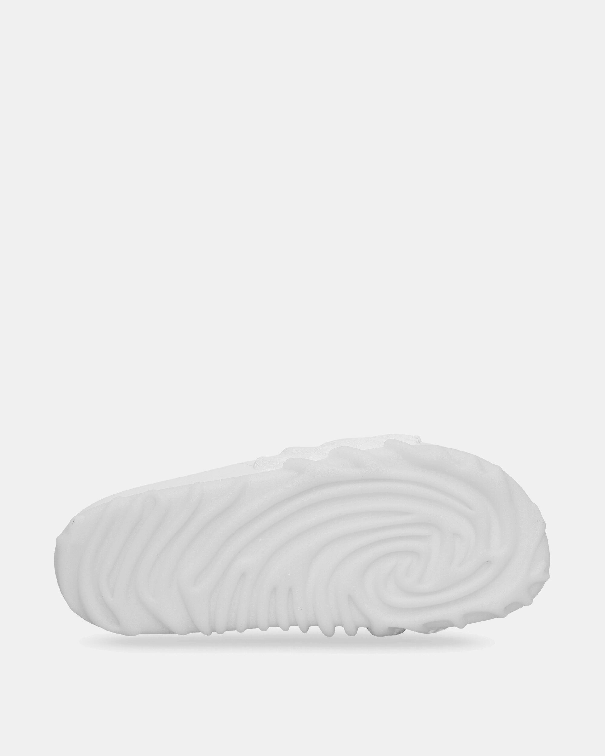 Salehe Bembury Pollex Slides Mayo Foam Comfort Clogs