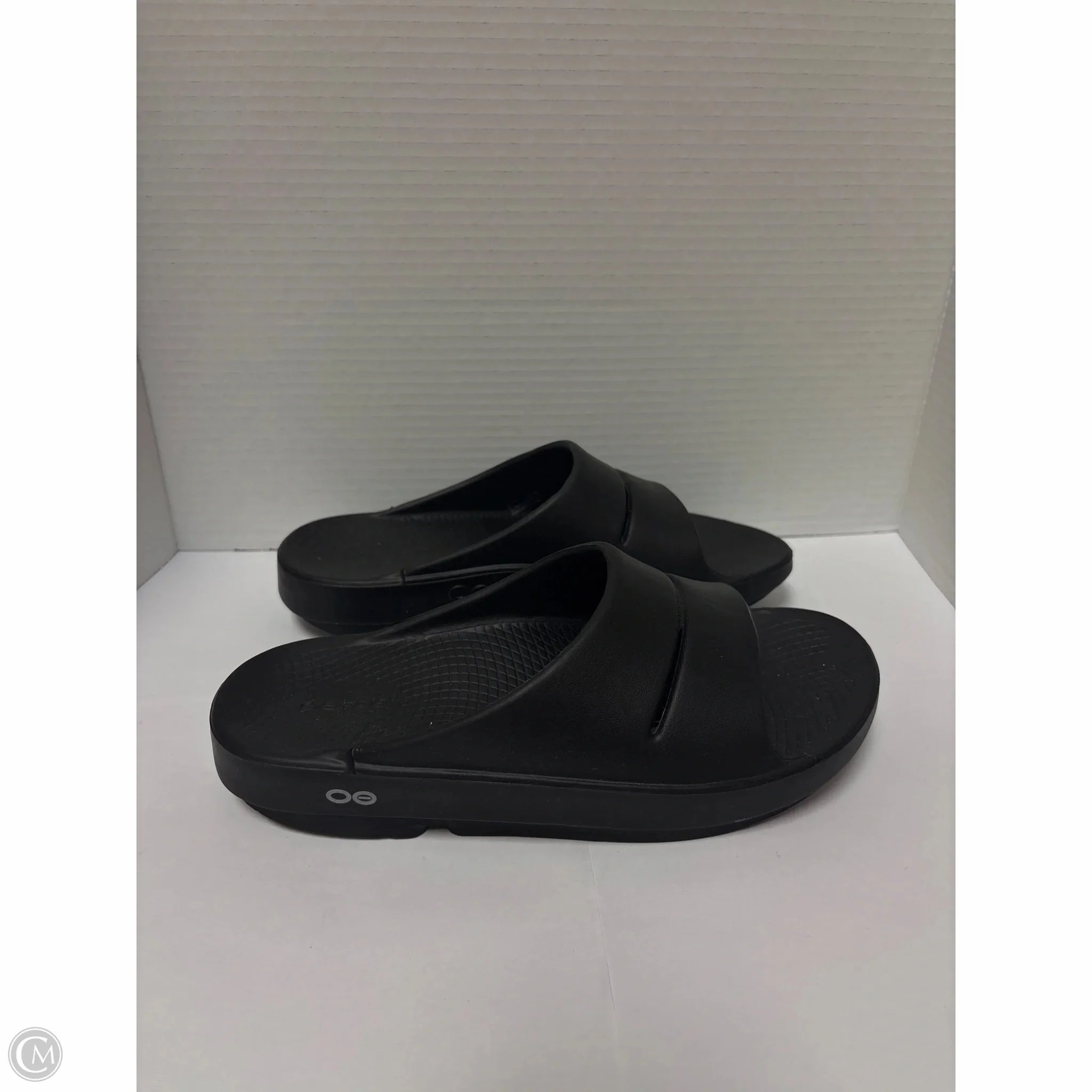 Sandals Flats By Crocs In Black, Size: 10 Lightweight Clogs