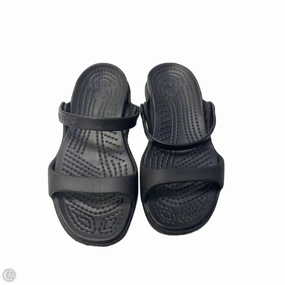 Sandals Flats By Crocs In Black, Size: 5 Crocs clogs with lightweight comfort