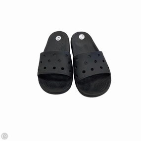 Sandals Flats By Crocs In Black, Size: 6 Crocs clogs with lightweight comfort