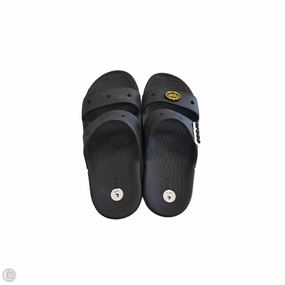 Sandals Flats By Crocs In Black, Size: 7 Crocs clogs with lightweight comfort