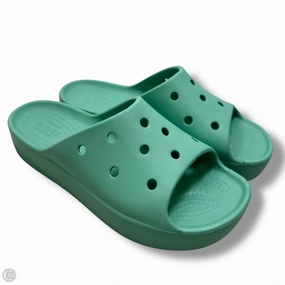 Sandals Flats By Crocs In Blue, Size: 8 Crocs clogs with lightweight comfort