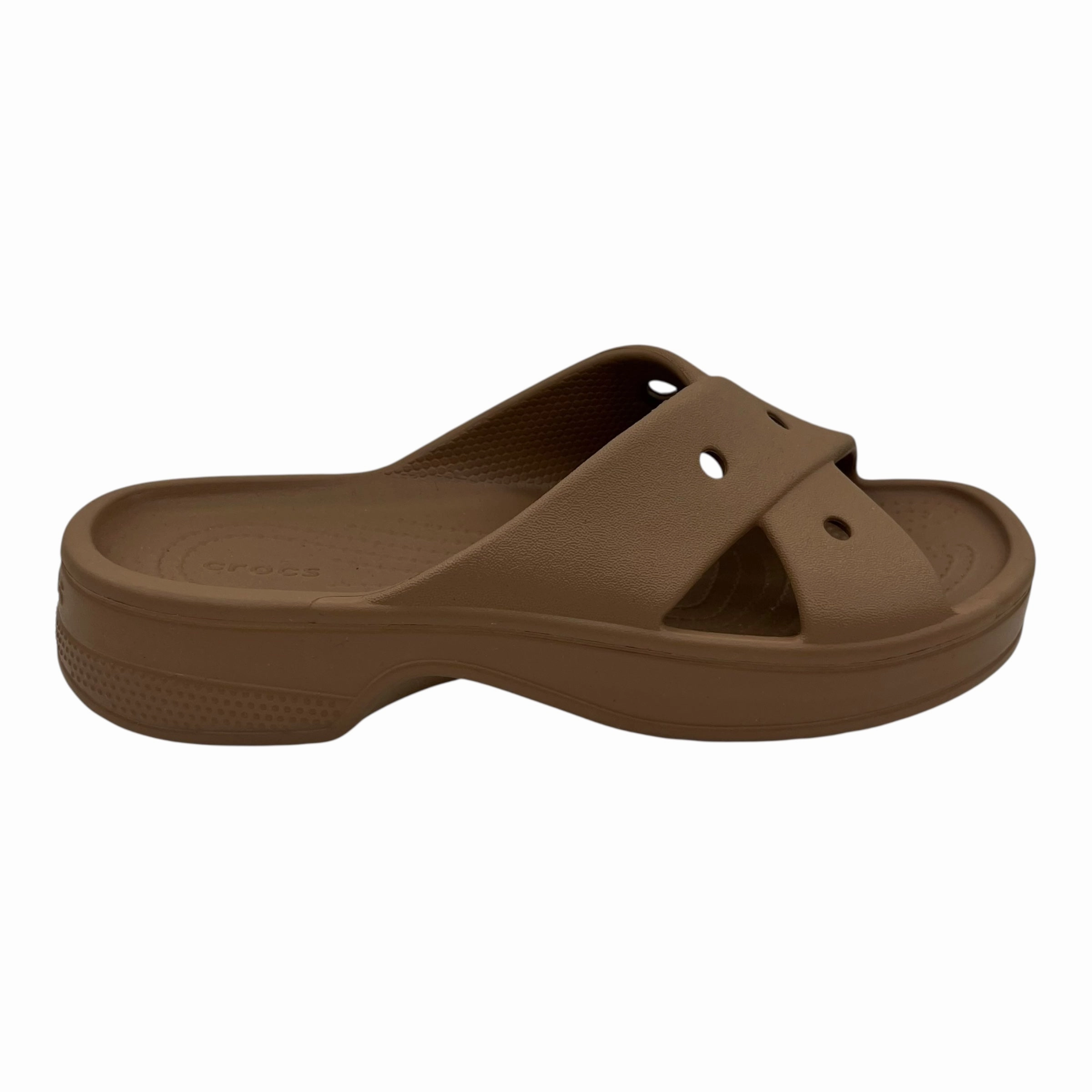 Sandals Flats By Crocs In Brown, Size:7 Crocs clogs with lightweight comfort