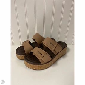 Sandals Flats By Crocs In Brown, Size: 7 Crocs clogs with lightweight comfort
