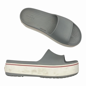 Sandals Flats By Crocs In Grey, Size:10 Crocs clogs with lightweight comfort