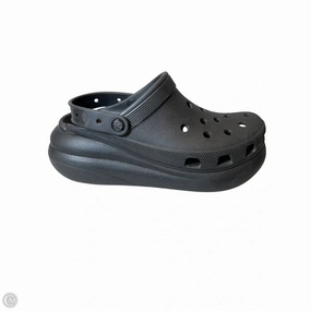 Sandals Heels Platform By Crocs In Black, Size: 11 Crocs clogs with lightweight comfort