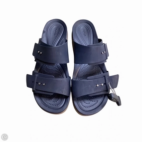 Sandals Heels Platform By Crocs In Navy, Size: 11 Crocs clogs with lightweight comfort