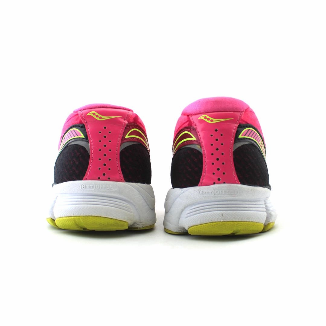 SAUCONY BREAKTHRU Saucony casual footwear looks