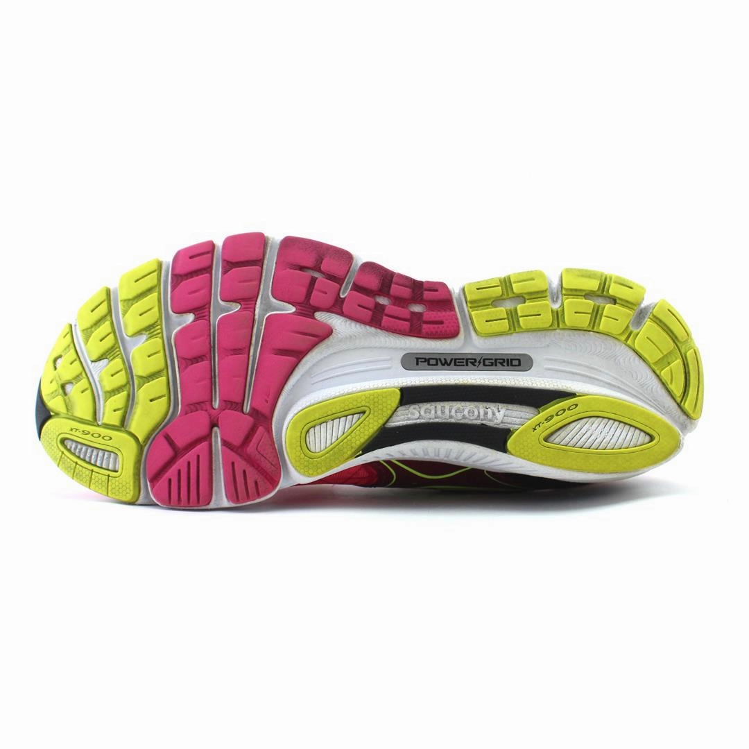 SAUCONY BREAKTHRU Saucony casual footwear looks