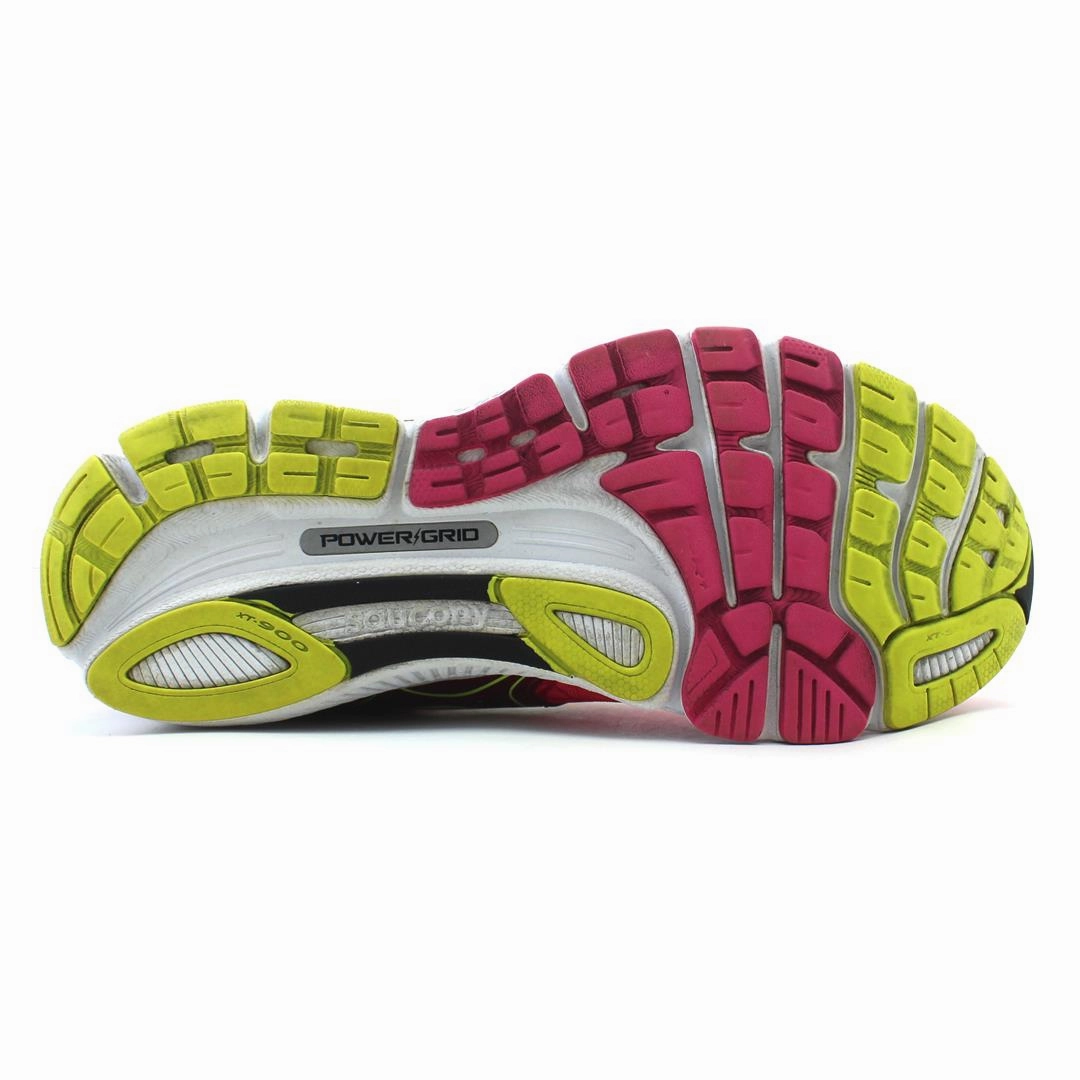 SAUCONY BREAKTHRU Saucony casual footwear looks