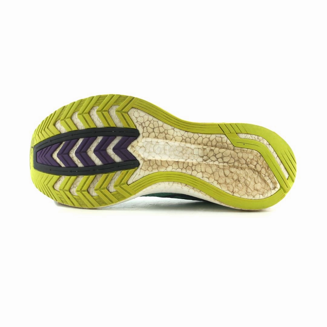 SAUCONY ENDORPHIN SPEED 2 Saucony casual footwear looks