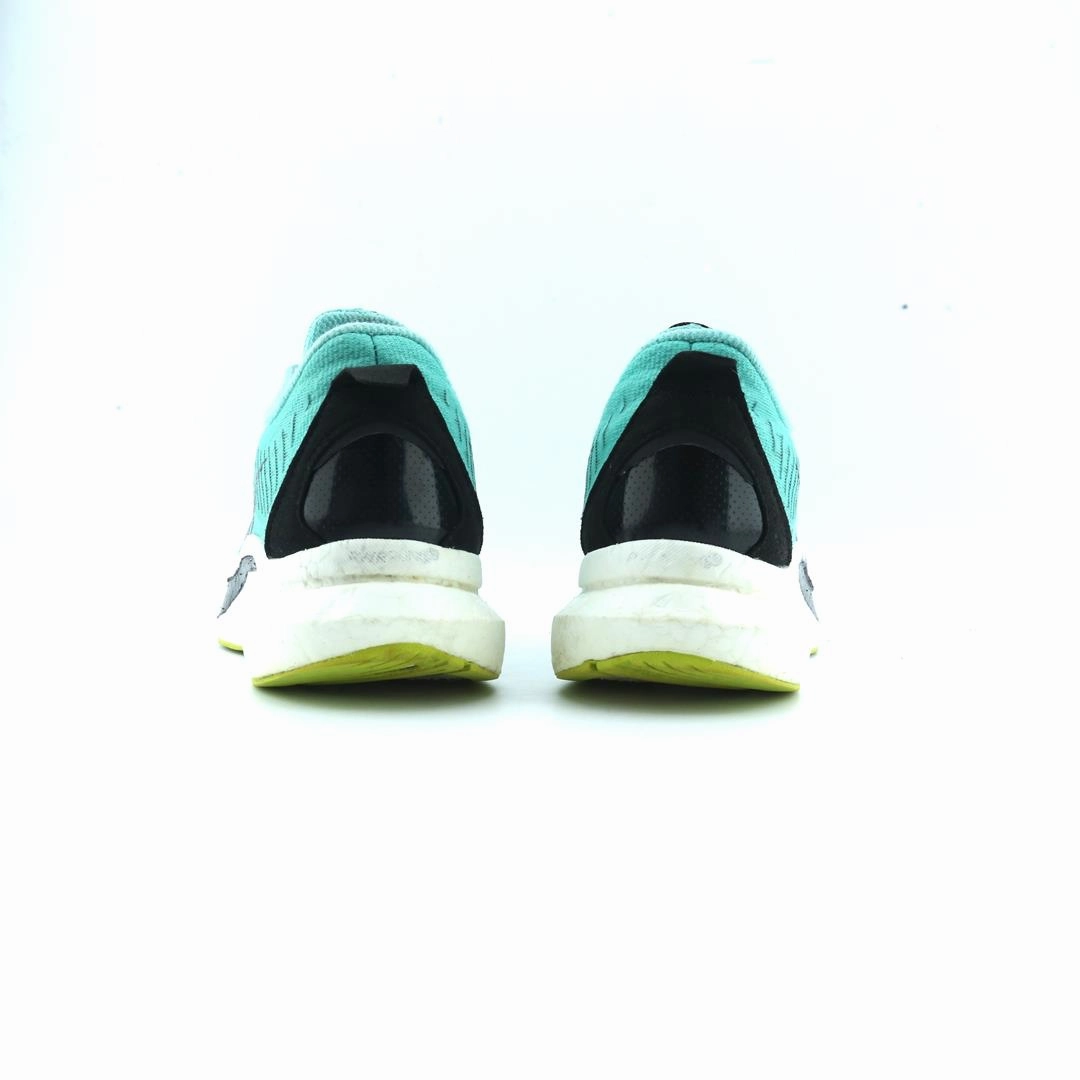 SAUCONY ENDORPHIN SPEED 2 Saucony running shoe close-ups