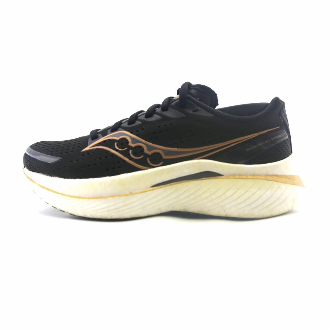 SAUCONY ENDORPHIN SPEED 3 Saucony classic running sneaker designs
