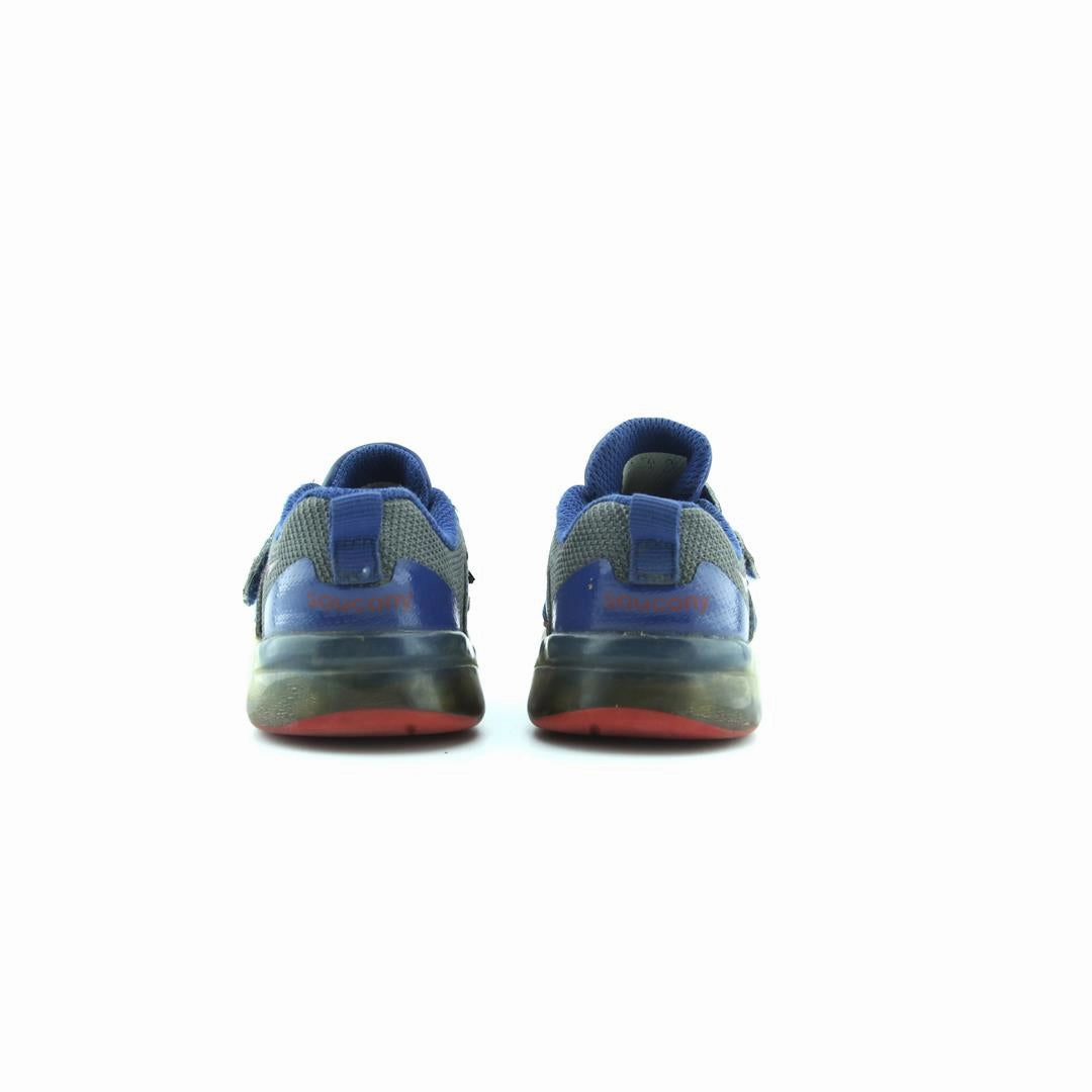 SAUCONY FLASH GLOW Saucony sport shoe imagery