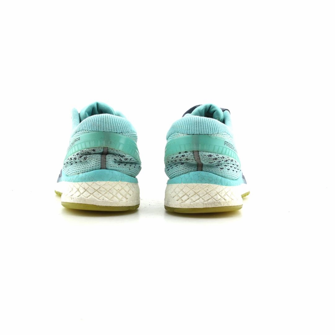 SAUCONY FREEDOM ISO 2 Saucony casual footwear looks